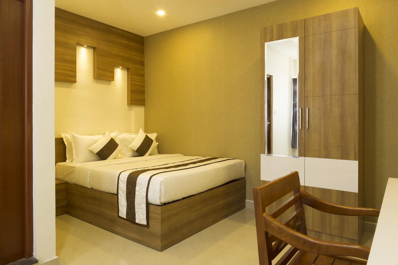 Hotel Hostess Thekkady Esterno foto