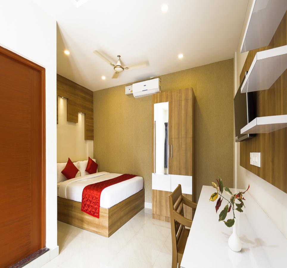 Hotel Hostess Thekkady Esterno foto
