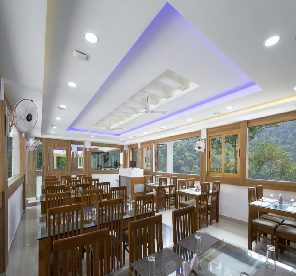 Hotel Hostess Thekkady Esterno foto